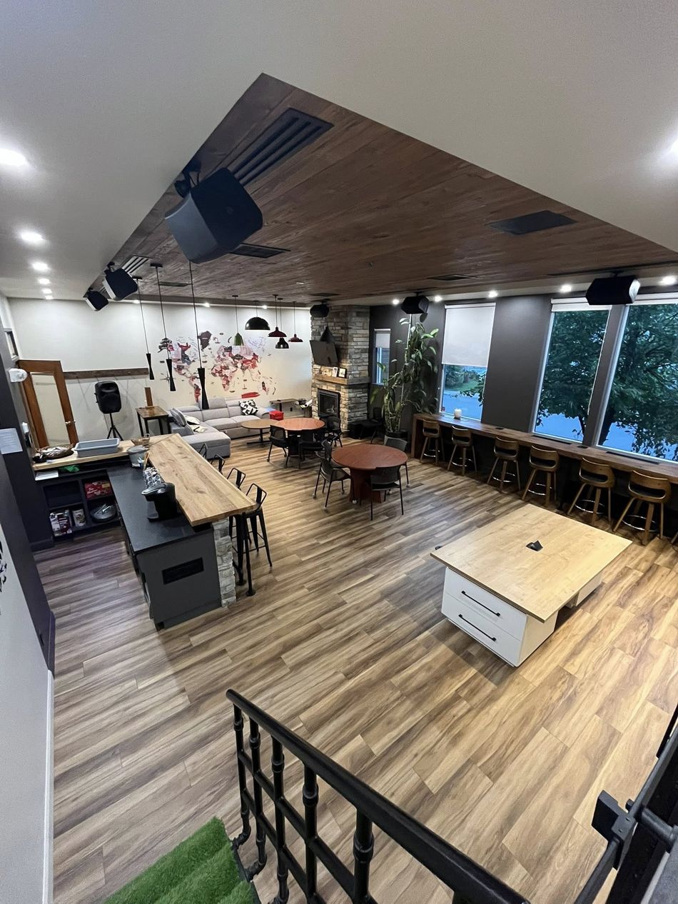 Espace commercial entretenu par Nettoyage Expert Saguenay