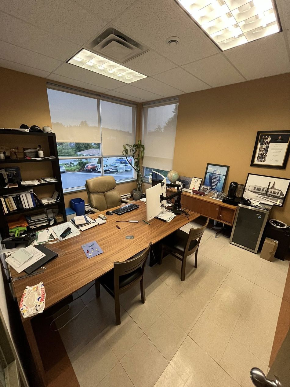 Espace de bureaux entretenu